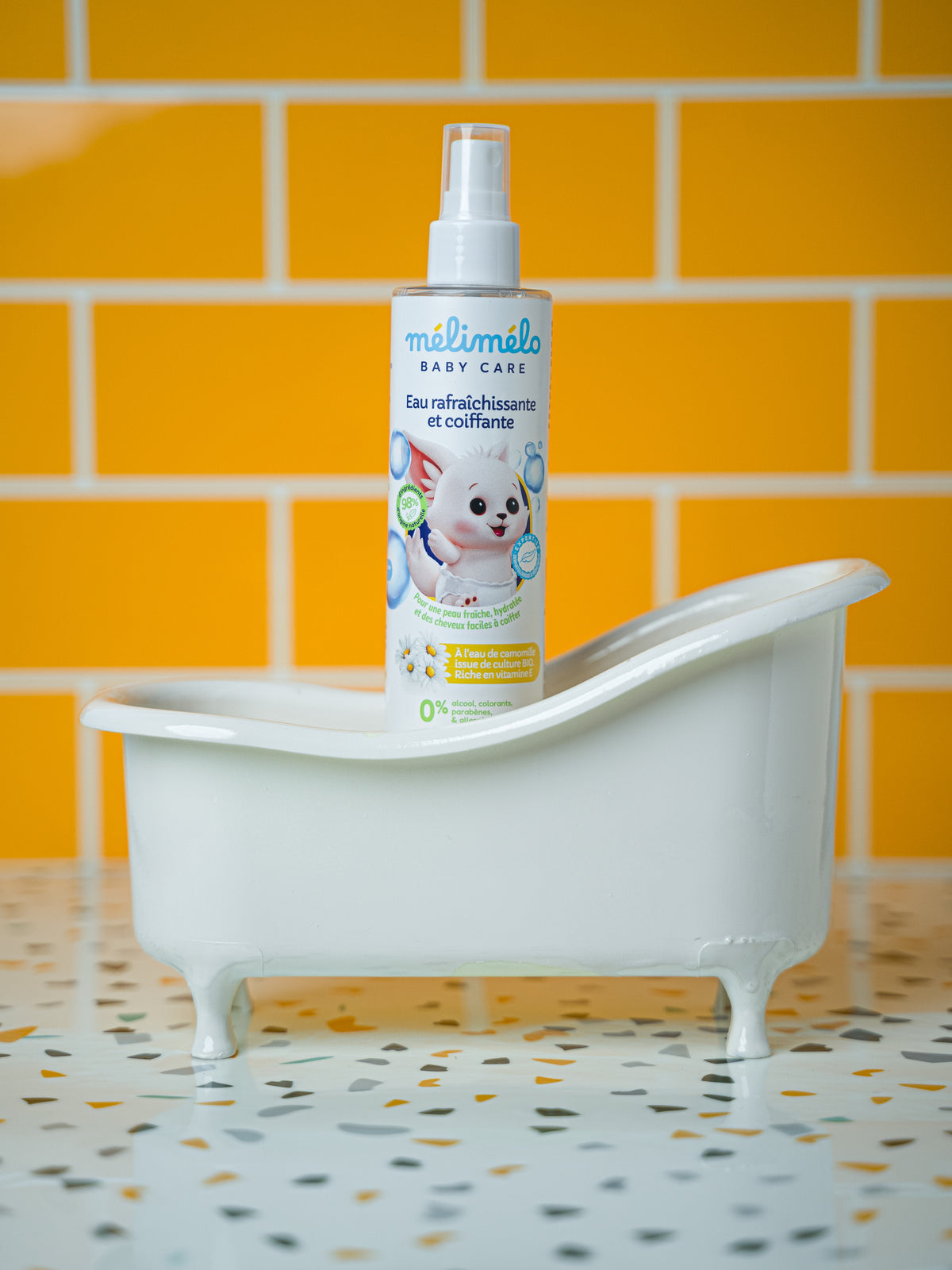 Eau rafraîchissante et coiffante